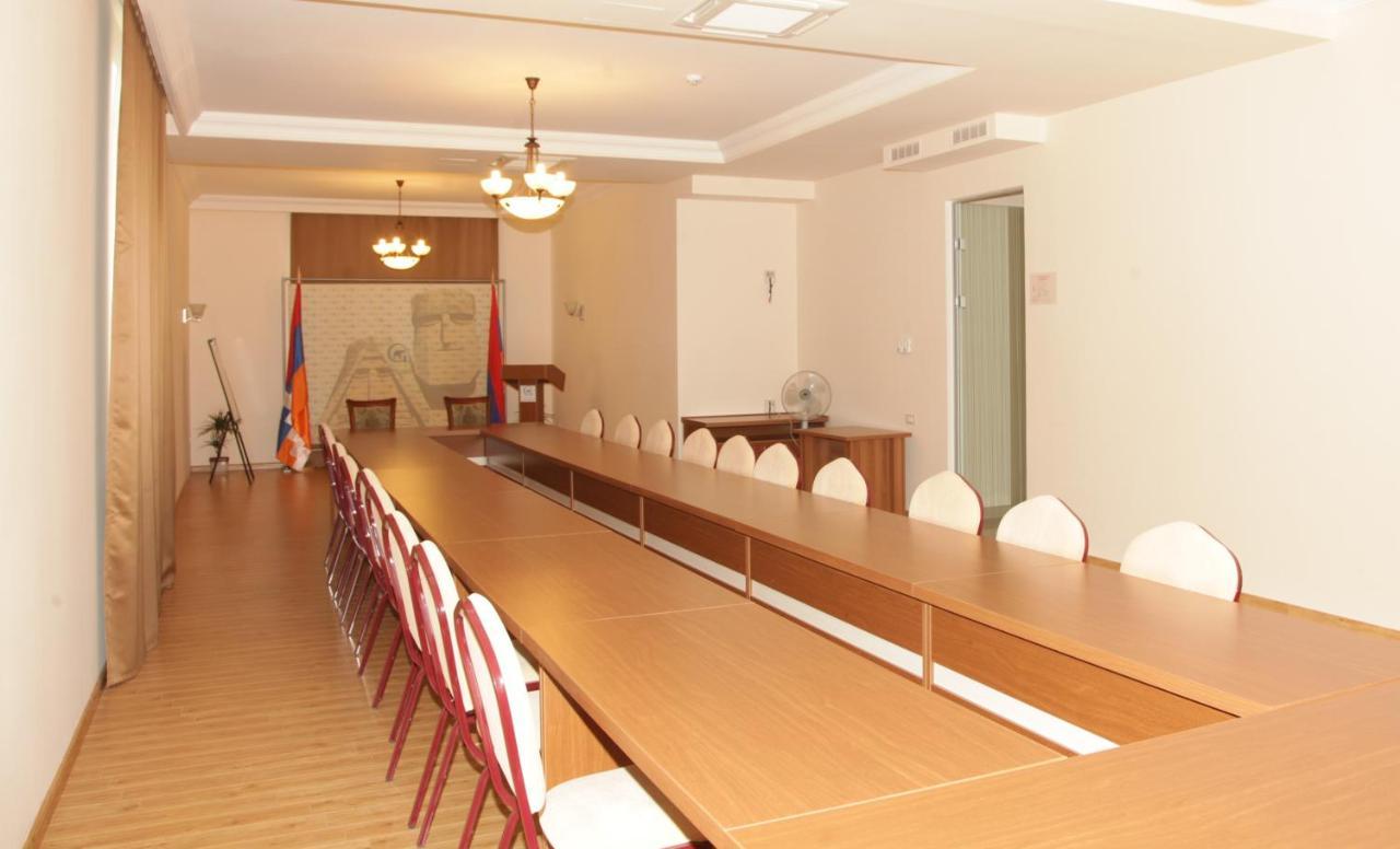 Artsakh Hotel Erywań Zewnętrze zdjęcie