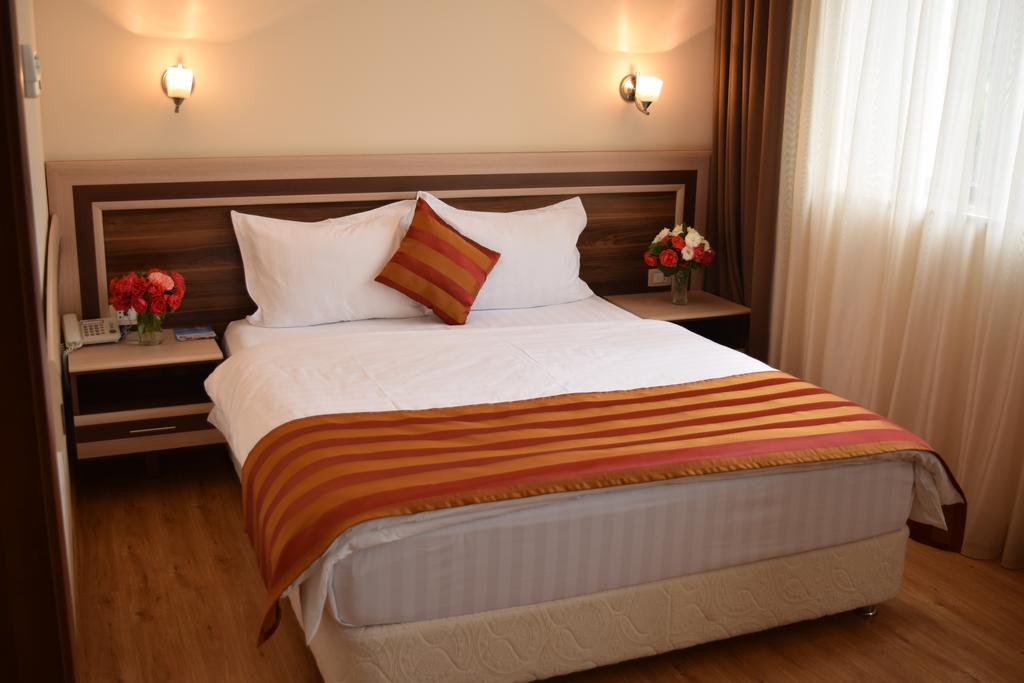 Artsakh Hotel Erywań Zewnętrze zdjęcie