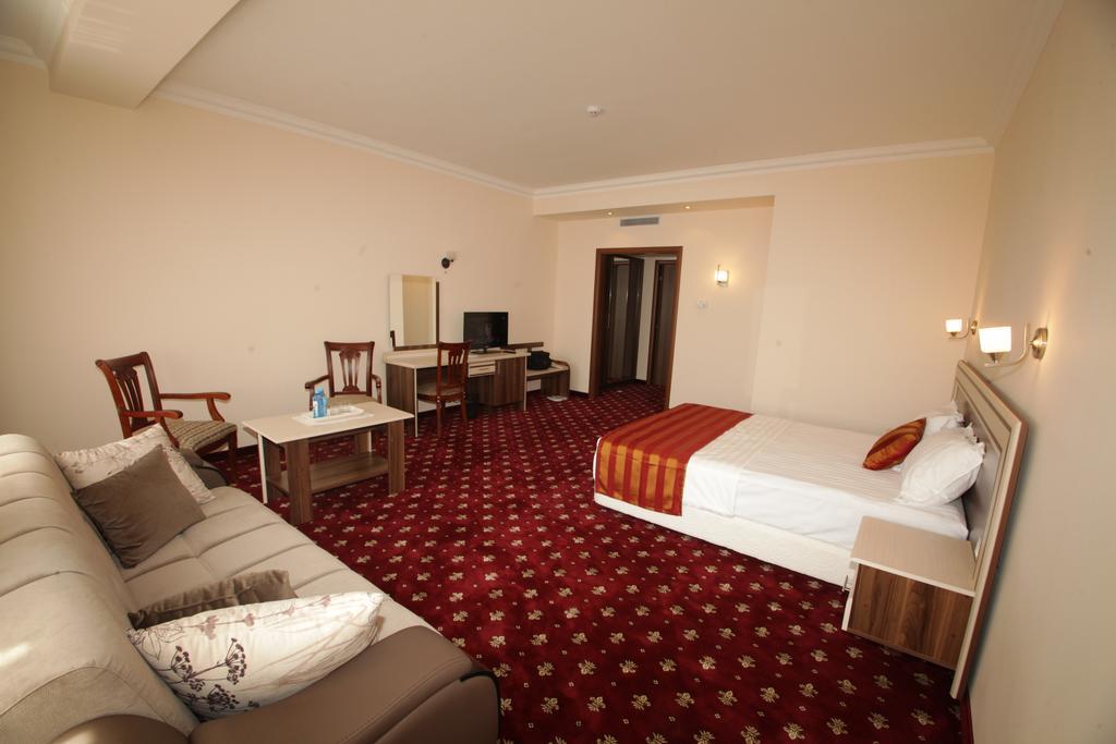 Artsakh Hotel Erywań Zewnętrze zdjęcie