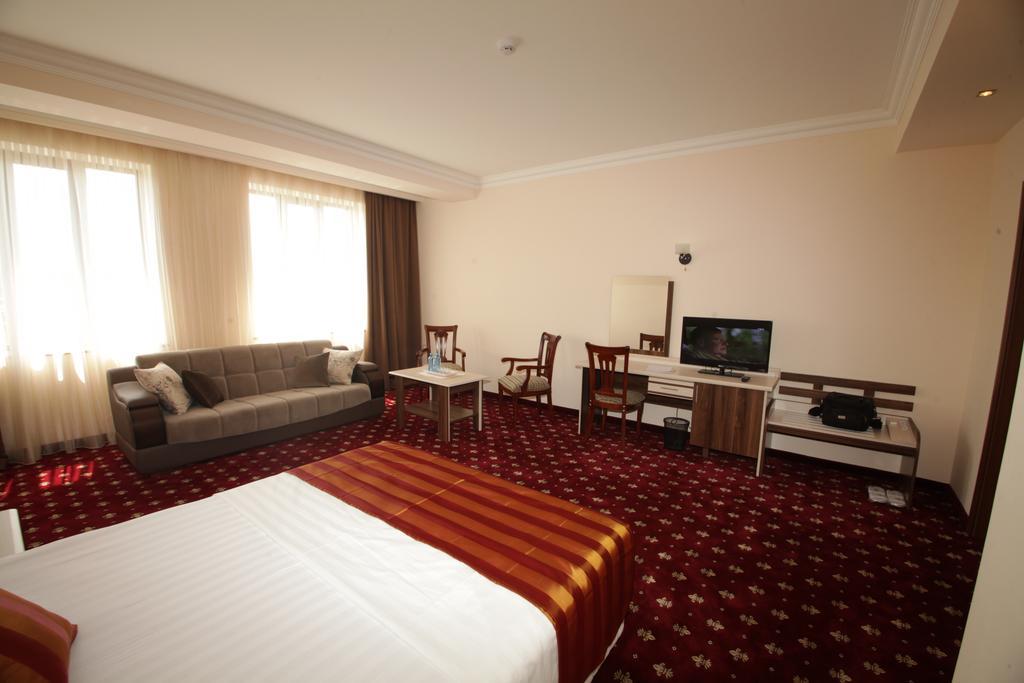 Artsakh Hotel Erywań Zewnętrze zdjęcie