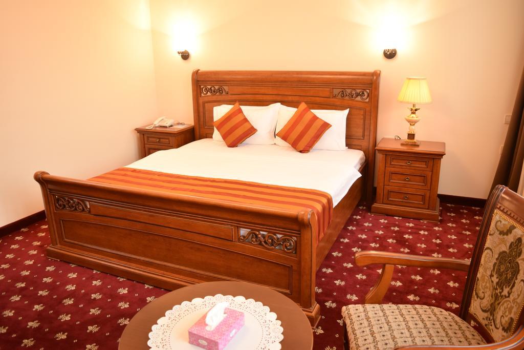 Artsakh Hotel Erywań Zewnętrze zdjęcie