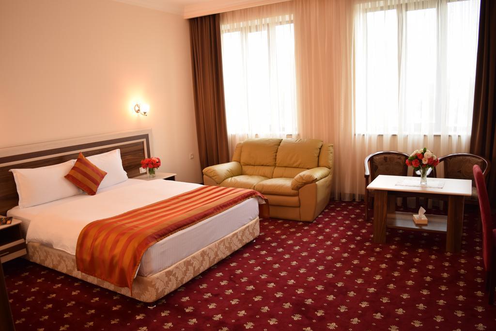 Artsakh Hotel Erywań Zewnętrze zdjęcie