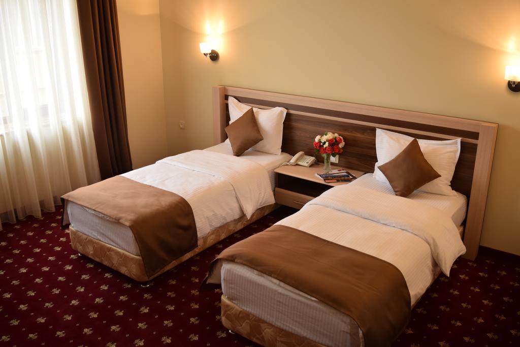 Artsakh Hotel Erywań Zewnętrze zdjęcie