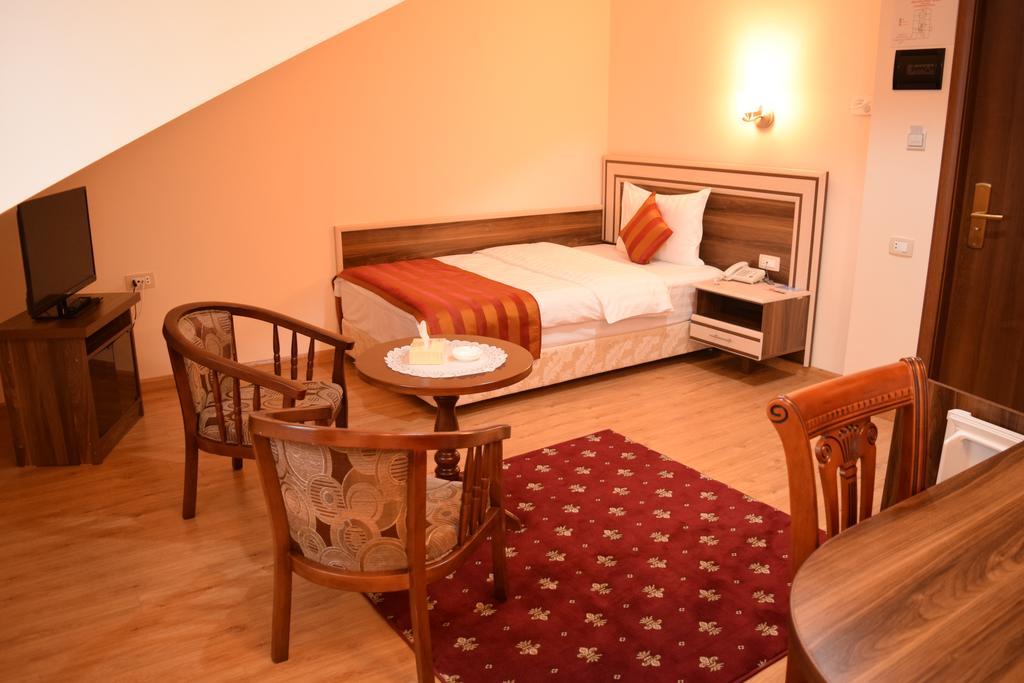 Artsakh Hotel Erywań Zewnętrze zdjęcie
