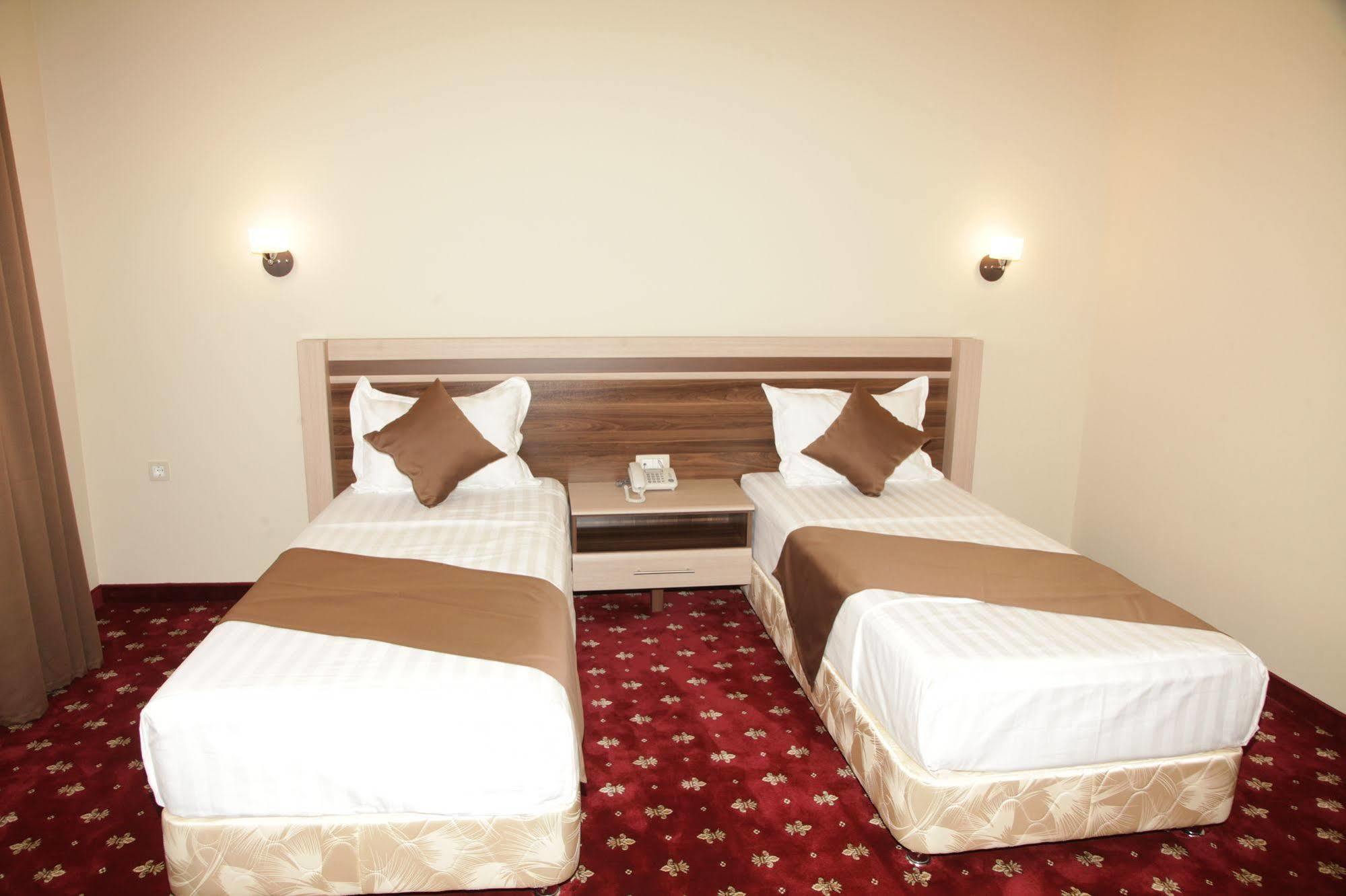 Artsakh Hotel Erywań Zewnętrze zdjęcie