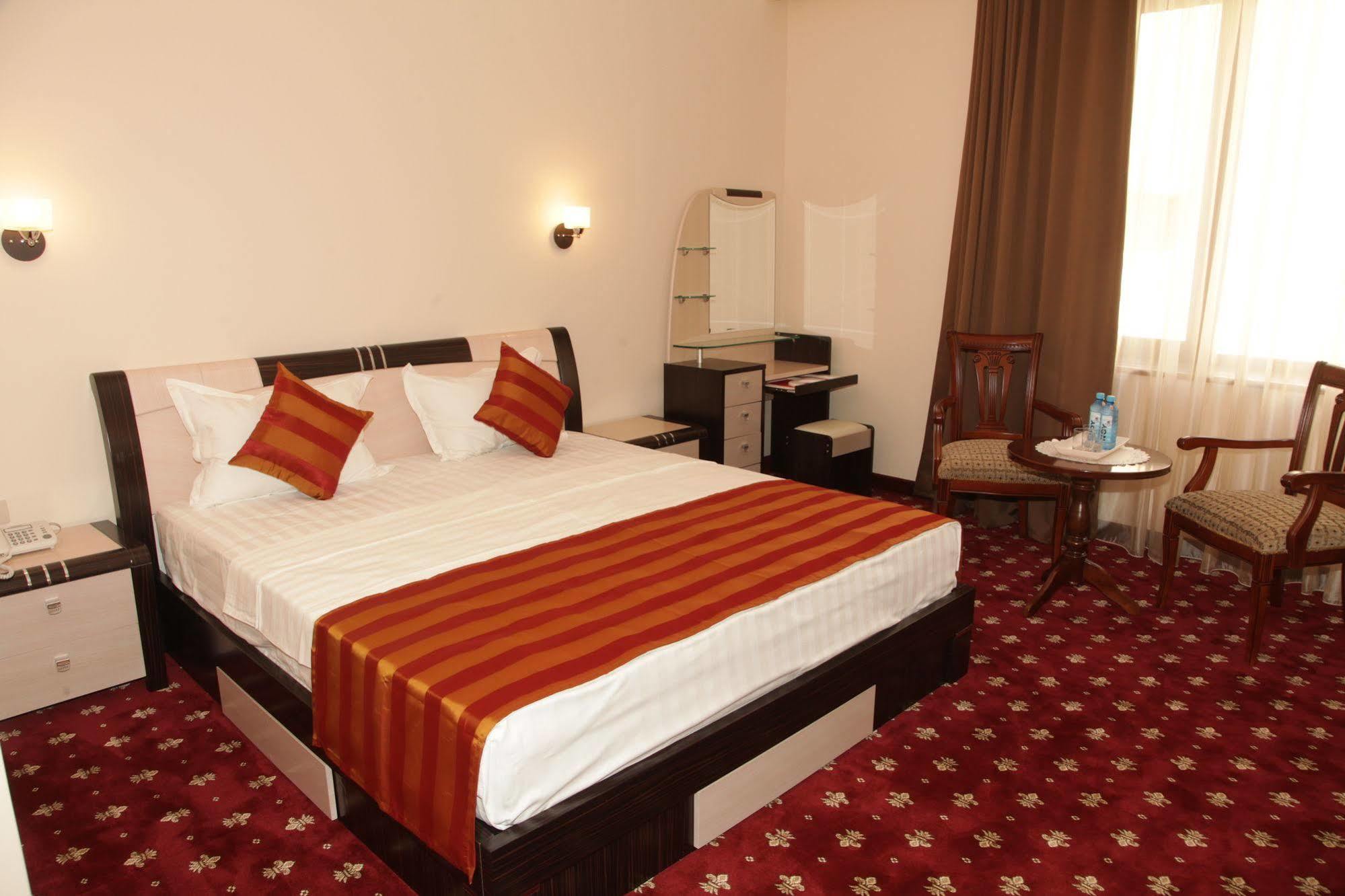Artsakh Hotel Erywań Zewnętrze zdjęcie